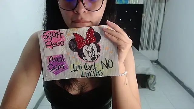 Snapshot of Darkittydoll_15 chatting on 29, 9, 2025 Darkittydoll 15 online show from 29, 9, 2025