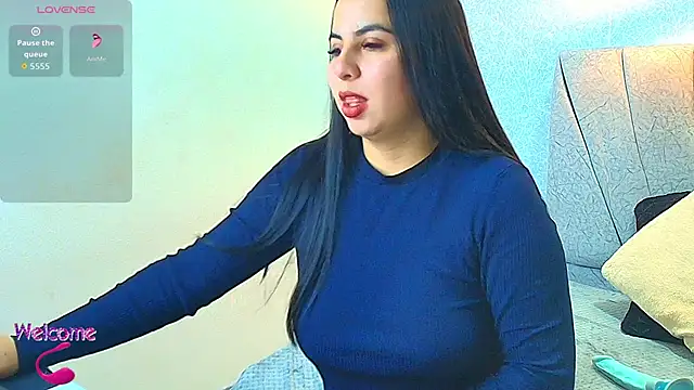 Snapshot of Aly_Smith_ chatting on 10, 10, 2025 Aly Smith online show from 10, 10, 2025