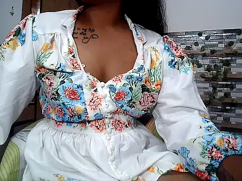 Snapshot of HOT_AARVI11 chatting on 8, 10, 2025 HOT AARVI11 online show from 8, 10, 2025