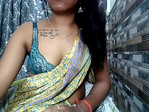 Snapshot of HOT_AARVI11 chatting on 21, 10, 2025 HOT AARVI11 online show from 21, 10, 2025