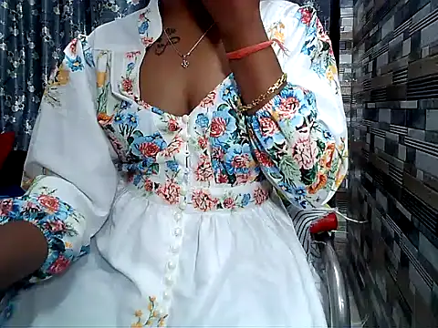 Snapshot of HOT_AARVI11 chatting on 31, 10, 2025 HOT AARVI11 online show from 31, 10, 2025