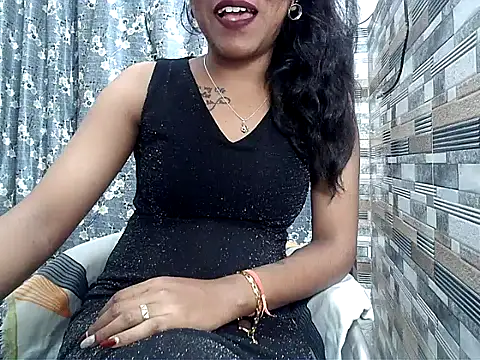 Snapshot of HOT_AARVI11 chatting on 1, 11, 2025 HOT AARVI11 online show from 1, 11, 2025
