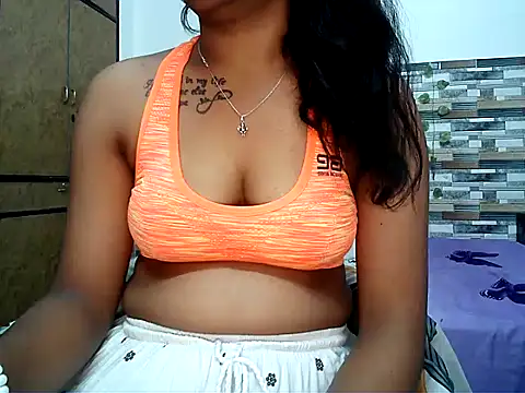 Snapshot of HOT_AARVI11 chatting on 19, 11, 2025 HOT AARVI11 online show from 19, 11, 2025