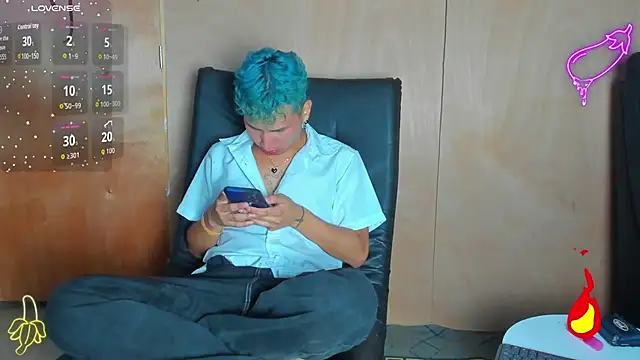 Snapshot of spicy_adonhis chatting on 12, 10, 2025 spicy adonhis online show from 12, 10, 2025