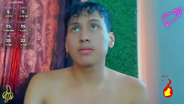 Snapshot of spicy_adonhis chatting on 22, 10, 2025 spicy adonhis online show from 22, 10, 2025