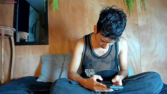 spicy adonhis online show from 1, 4, 2026