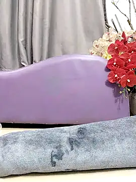 Jess-Thuy online show from 18, 10, 2025