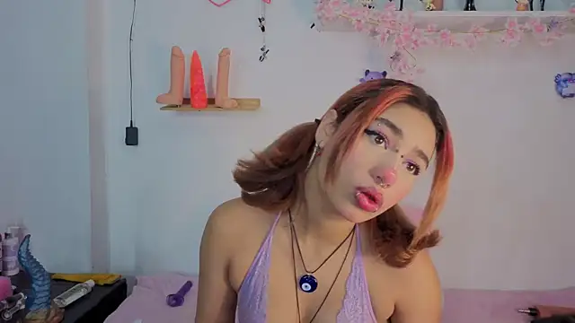 Snapshot of zoelight18 chatting on 27, 10, 2025 zoelight18 online show from 27, 10, 2025