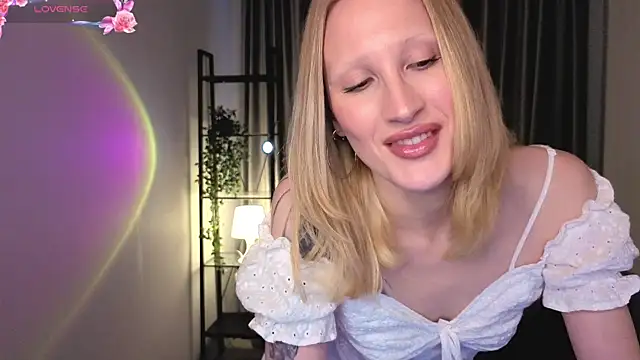 BiancaHelo online show from 18, 10, 2025