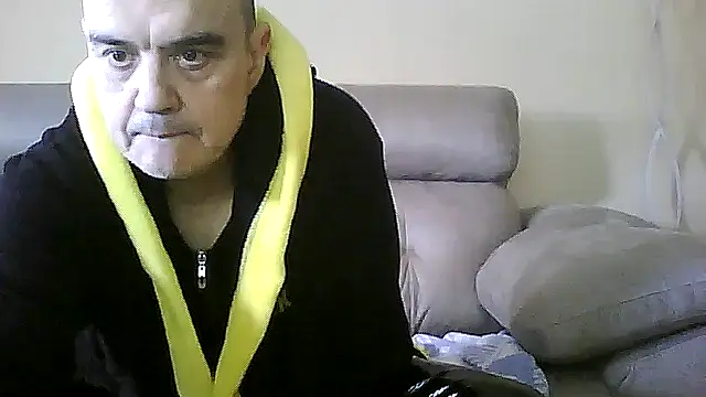 Snapshot of geli45 chatting on 31, 3, 2026 geli45 online show from 31, 3, 2026