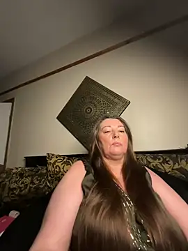 Snapshot of BuxomKitty_BBW chatting on 19, 2, 2026 BuxomKitty BBW online show from 19, 2, 2026