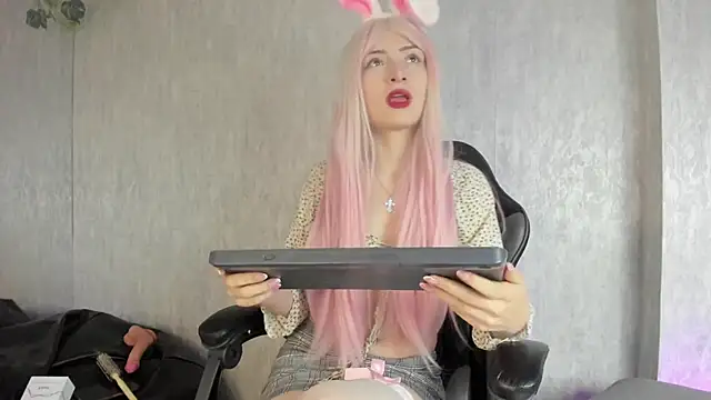 AriMonoban online show from 15, 10, 2025