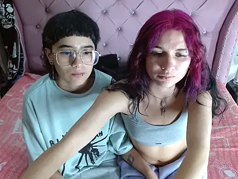 katalinathxandbritney1 online show from 13, 1, 2026