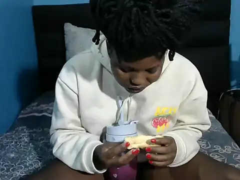 SweetHoney21  online show from 17, 2, 2026