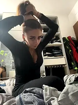 Snapshot of piccolaflo chatting on 28, 9, 2025 piccolaflo online show from 28, 9, 2025