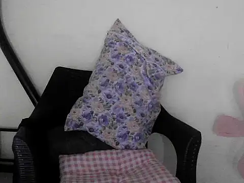 Snapshot of mimi15 chatting on 1, 11, 2025 mimi15 online show from 1, 11, 2025