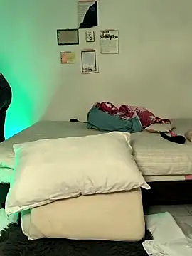 Snapshot of Stelleknoxxx chatting on 14, 10, 2025 Stelleknoxxx online show from 14, 10, 2025