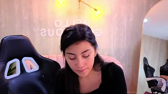 Snapshot of Zoe_Blaze_A chatting on 24, 11, 2025 Zoe Blaze A online show from 24, 11, 2025