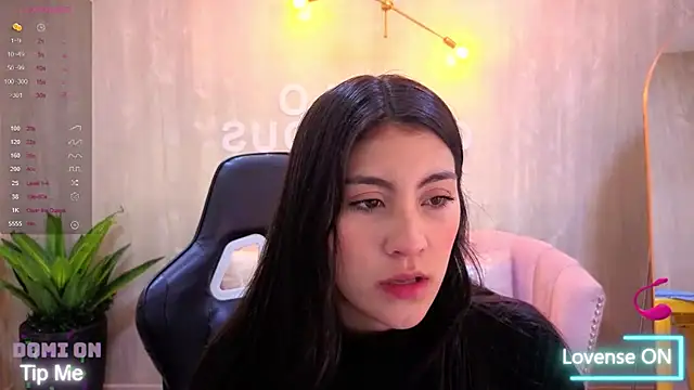 Snapshot of Zoe_Blaze_A chatting on 5, 12, 2025 Zoe Blaze A online show from 5, 12, 2025