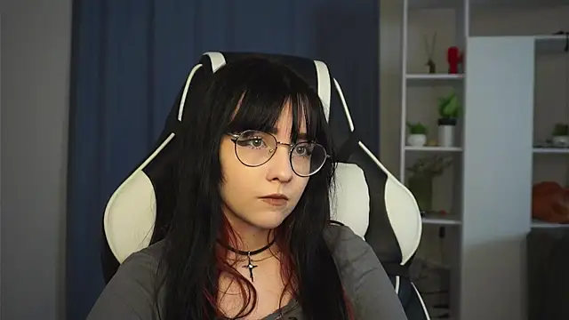 BereniceBattersby online show from 25, 10, 2025