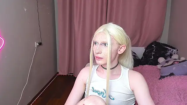 yoi mika online show from 2, 12, 2025