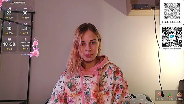 Snapshot of Alismoona chatting on 5, 12, 2025 Alismoona online show from 5, 12, 2025