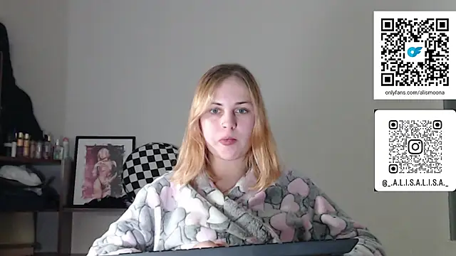 Snapshot of Alismoona chatting on 21, 12, 2025 Alismoona online show from 21, 12, 2025