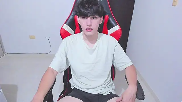 Snapshot of eren_188 chatting on 5, 12, 2025 eren 188 online show from 5, 12, 2025