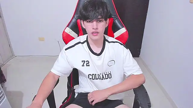 Snapshot of eren_188 chatting on 18, 12, 2025 eren 188 online show from 18, 12, 2025