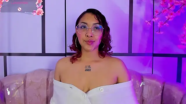 Snapshot of Olivejoness chatting on 19, 9, 2025 Olivejoness online show from 19, 9, 2025