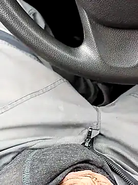 Snapshot of Micki2 chatting on 21, 11, 2025 Micki2 online show from 21, 11, 2025