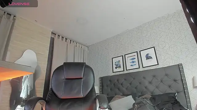 sweet  vanessa1 online show from 14, 10, 2025