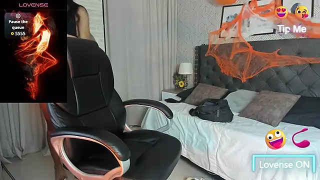 sweet  vanessa1 online show from 27, 10, 2025