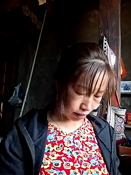 ngocngoc cute online show from 2, 12, 2025