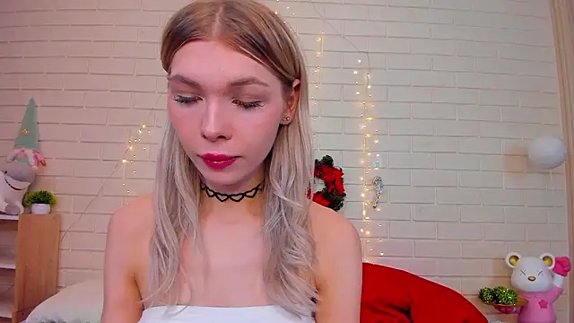 Blondy Fina online show from 3, 2, 2026