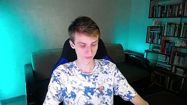 yes cute boy  online show from 14, 2, 2026