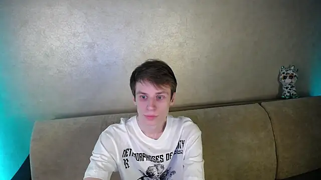 yes cute boy  online show from 17, 3, 2026