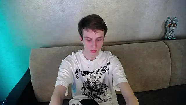 yes cute boy  online show from 18, 3, 2026