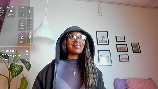 Snapshot of Coco_joness chatting on 11, 10, 2025 Coco joness online show from 11, 10, 2025