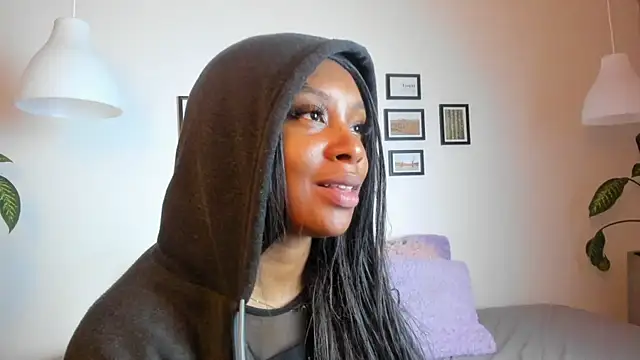 Snapshot of Coco_joness chatting on 20, 11, 2025 Coco joness online show from 20, 11, 2025