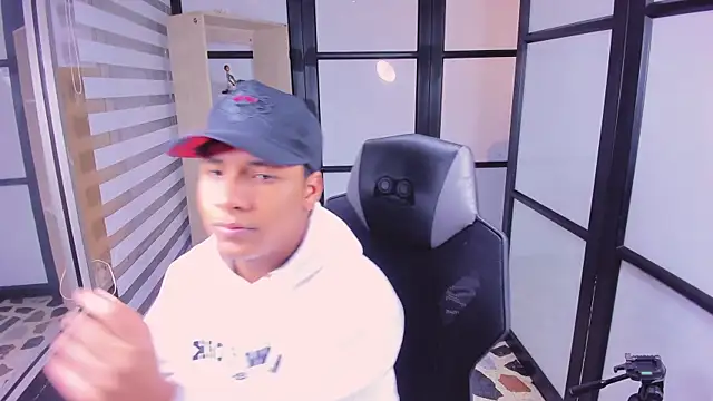 IsaacBlack  online show from 14, 10, 2025