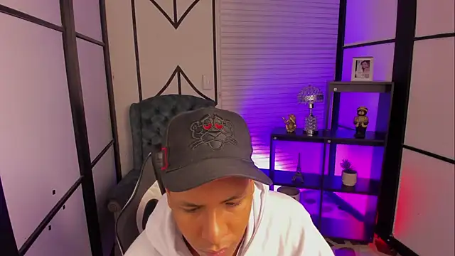 IsaacBlack  online show from 22, 10, 2025