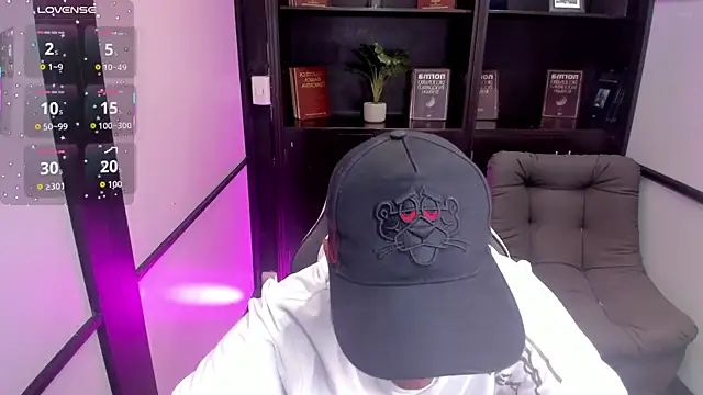 IsaacBlack  online show from 28, 10, 2025