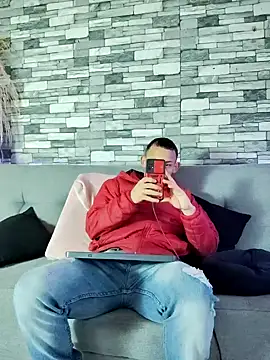 Snapshot of Masterblue_hot chatting on 4, 11, 2025 Masterblue hot online show from 4, 11, 2025