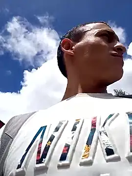 Snapshot of Masterblue_hot chatting on 13, 11, 2025 Masterblue hot online show from 13, 11, 2025