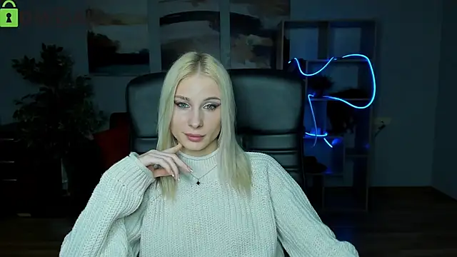 Alexa Woods online show from 9, 10, 2025