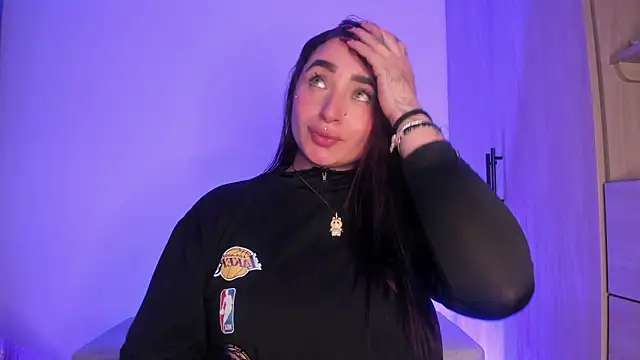 Snapshot of scarlett_Collinss chatting on 19, 11, 2025 scarlett Collinss online show from 19, 11, 2025