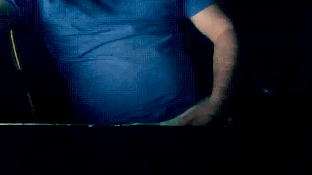 Snapshot of LondonMan1988 chatting on 12, 3, 2026 LondonMan1988 online show from 12, 3, 2026