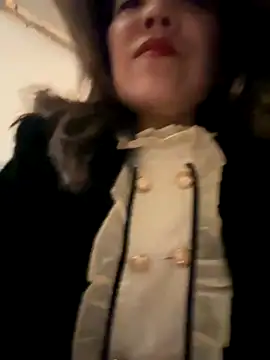 Snapshot of anna_yngs chatting on 17, 10, 2025 anna yngs online show from 17, 10, 2025