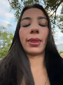 -juicy  online show from 21, 3, 2026